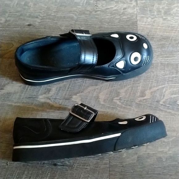 TUK Kitty Flats - Picture 4 of 8